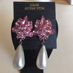 Pink cluster and pearl drop p/e earrings vintage
